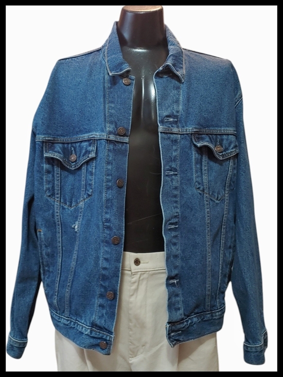 Signature by Levi Strauss Other - Levi's Signature Denim Trucker Jacker *please read*